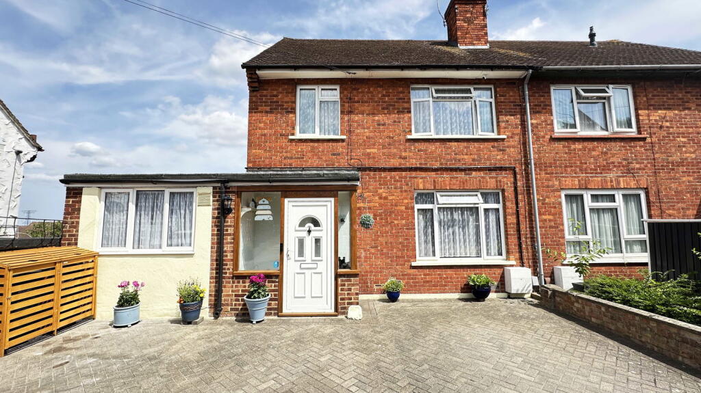 4 bedroom semi-detached house