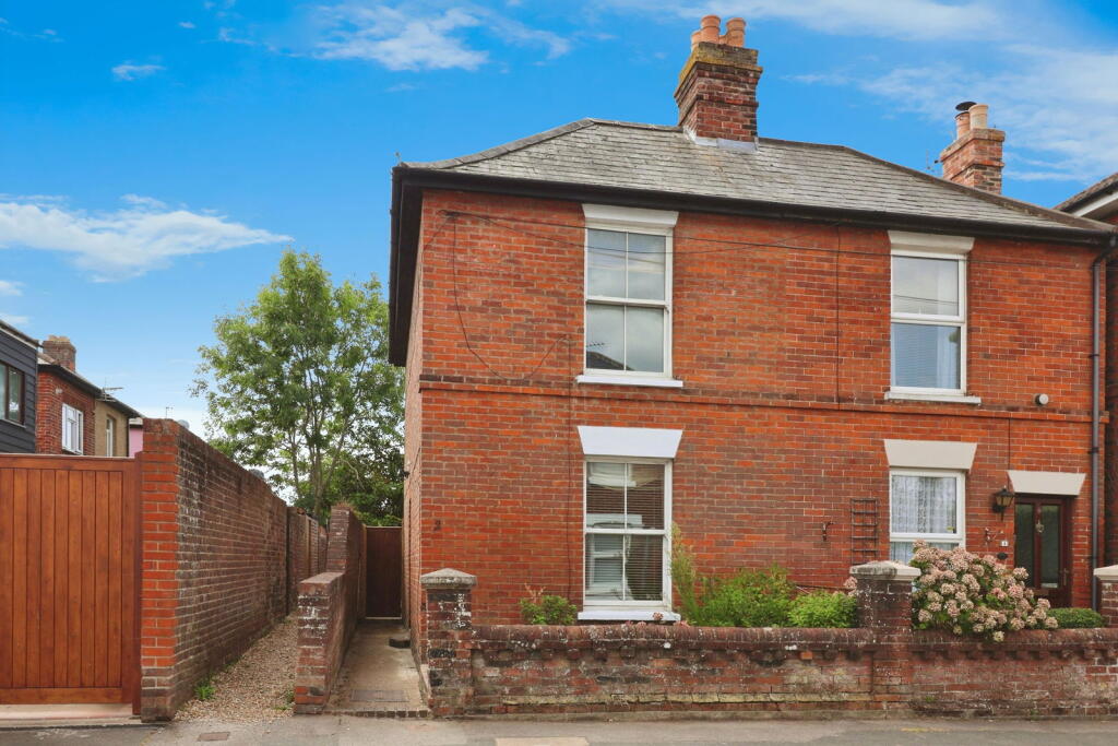 Main image of property: Victoria Road, Emsworth, PO10 7NH