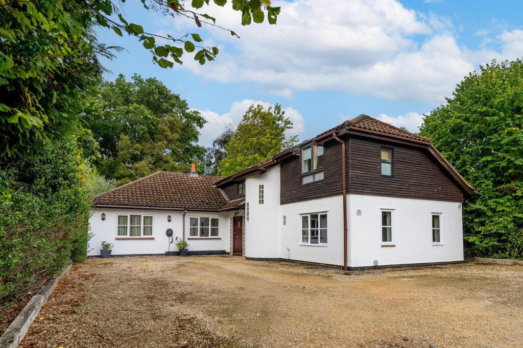 Main image of property: Scatterdells Lane, Kings Langley, WD4 9EU