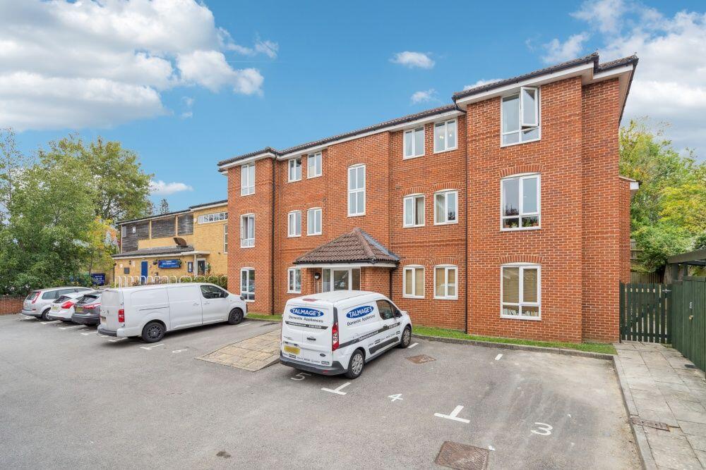 Main image of property: Hadow Road, Marston, Oxford, OX3 0JW