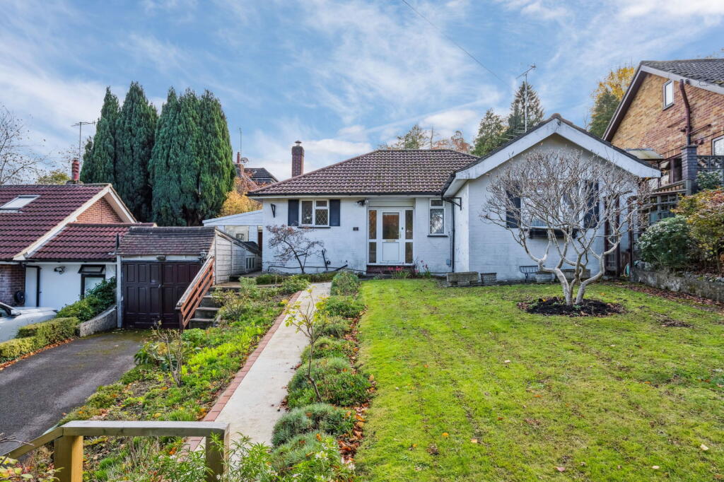 Main image of property: Hollow Way Lane, Amersham, HP6 6DJ