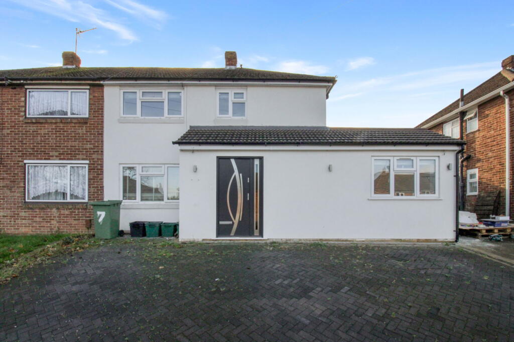 Main image of property: Gravelwood Close, Chislehurst, BR7 6JT