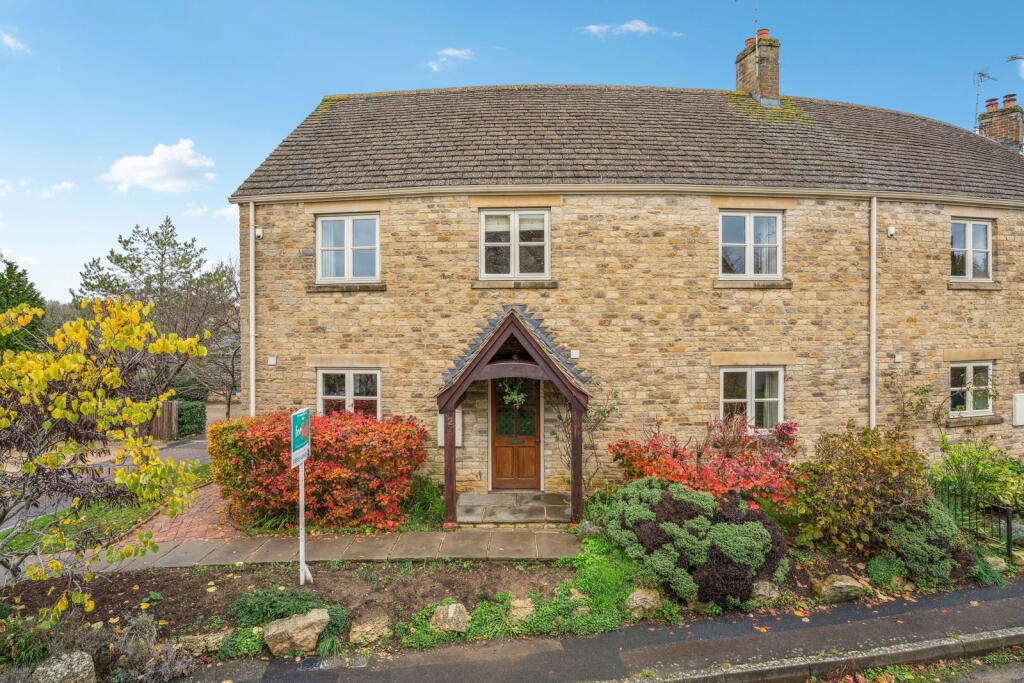 Main image of property: Manor Road, Bladon, Woodstock, OX20 1RT