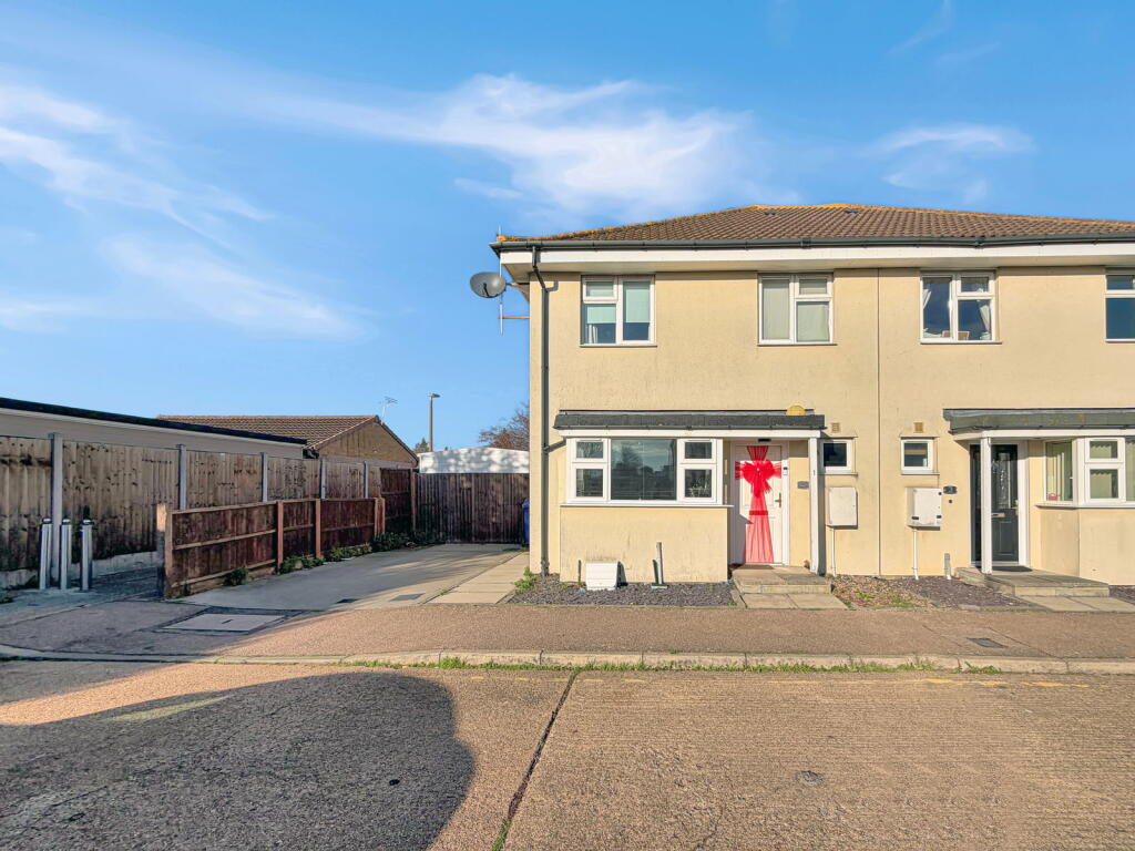 Main image of property: Alexandra Way, East Tilbury RM18 8NT