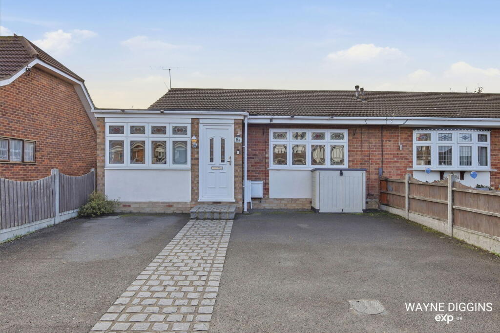Main image of property: Dollant Avenue, Canvey Island, SS8 9EJ
