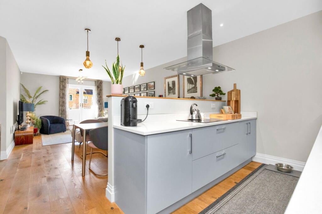 Main image of property: King Edward VII Apartments, Kings Drive, Midhurst GU29