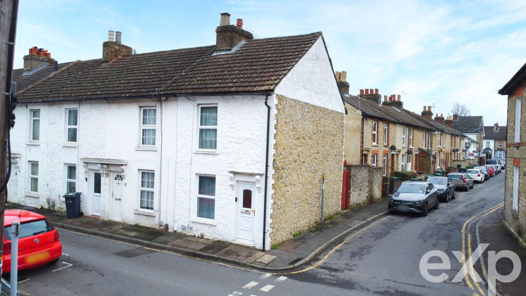 Main image of property: Thornhill Place, Maidstone, ME14 2SE
