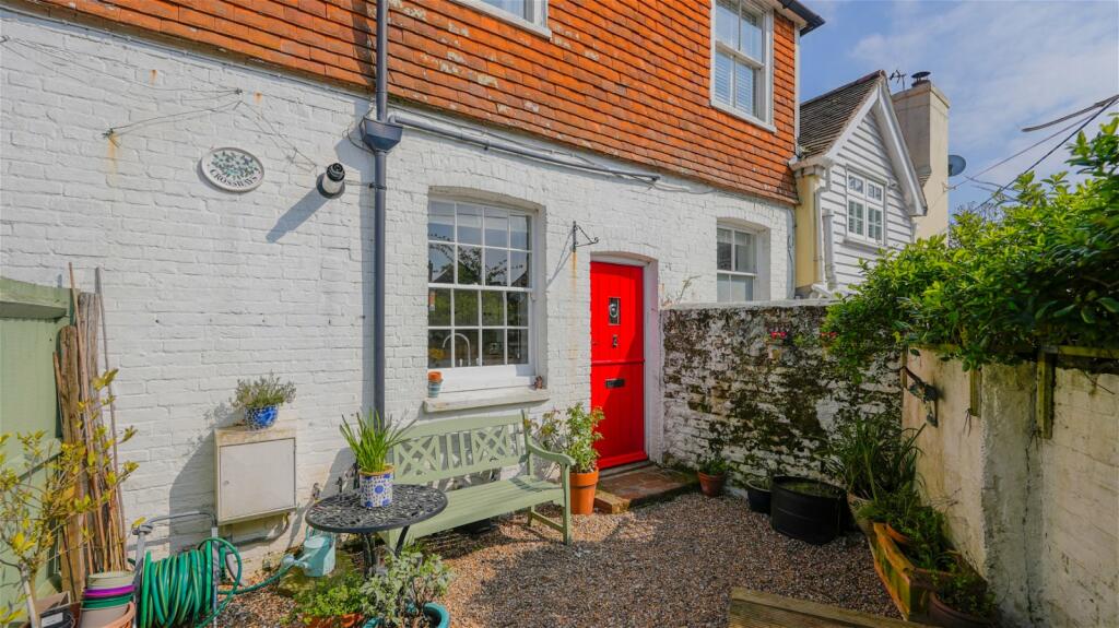 3 bedroom terraced house for sale in Parsonage Lane, Icklesham