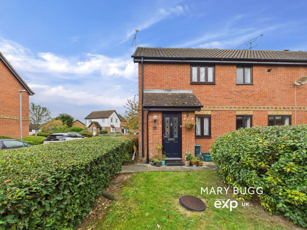 Main image of property: Binley Road, Chelmsford, CM2 6XJ