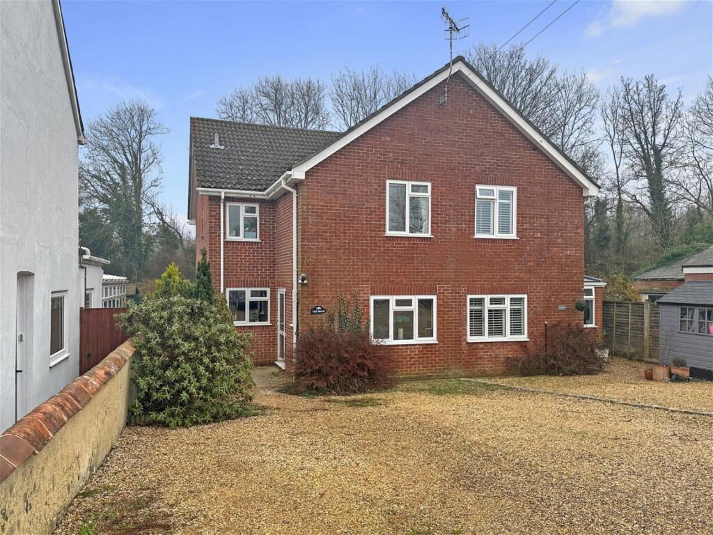 3 bedroom semidetached house for sale in Whaddon, Salisbury, SP5
