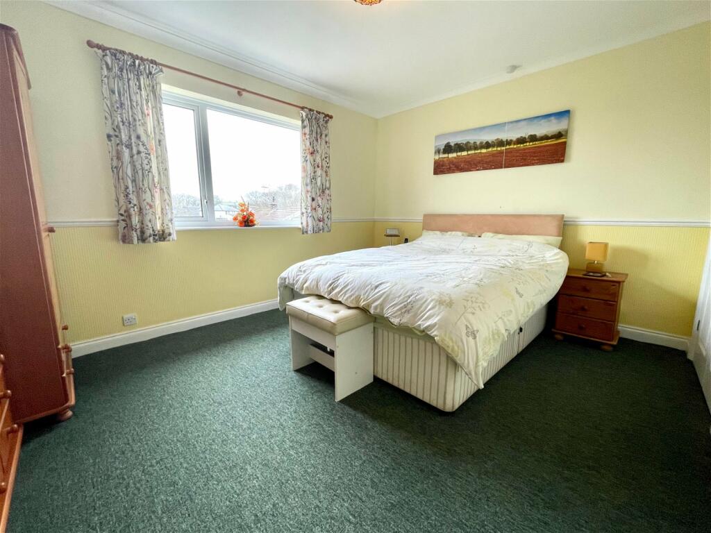 3 bedroom detached bungalow for sale in Springfield Close, Polgooth, St