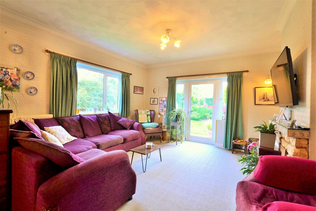 3 bedroom detached bungalow for sale in Belmont Avenue, Hucclecote., GL3