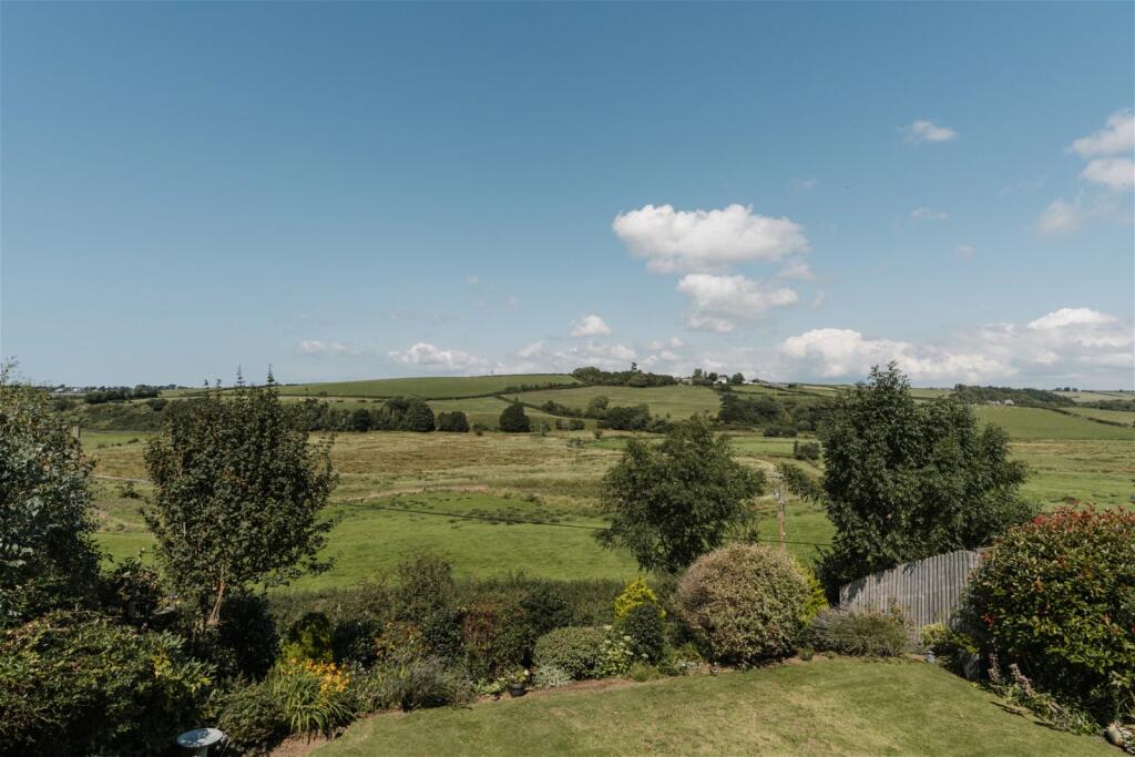 5 bedroom detached house for sale in Donn Gardens, Bideford, EX39