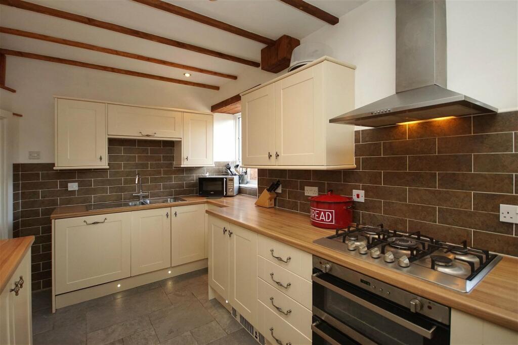 Additional property image - Stunning 4 Bedroom Cottage With Equally Stunning 2 Double Bedroom Detached Annexe, Winterbourne