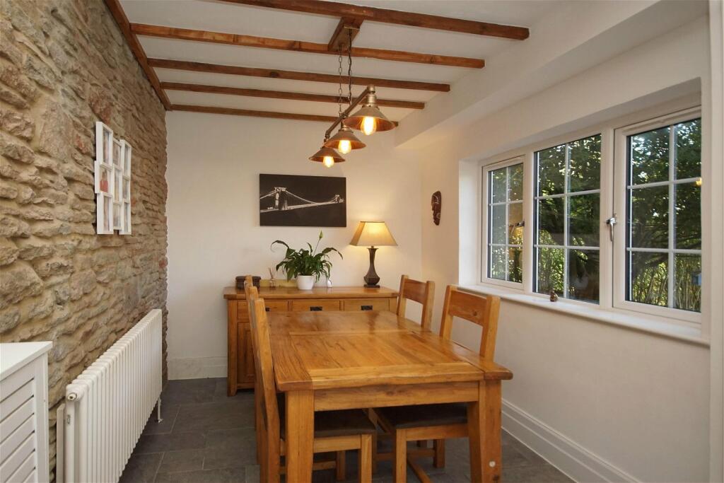 Additional property image - Stunning 4 Bedroom Cottage With Equally Stunning 2 Double Bedroom Detached Annexe, Winterbourne