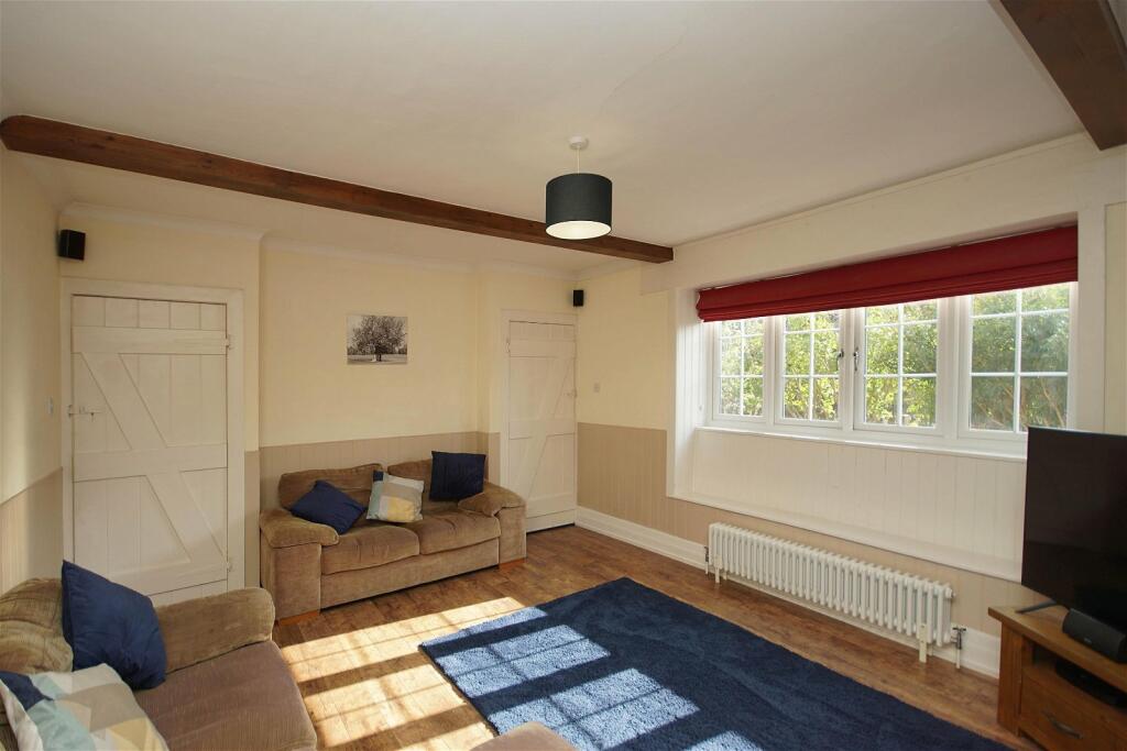 Additional property image - Stunning 4 Bedroom Cottage With Equally Stunning 2 Double Bedroom Detached Annexe, Winterbourne