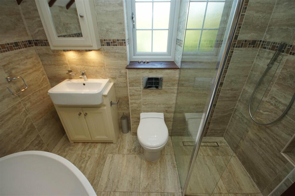 Additional property image - Stunning 4 Bedroom Cottage With Equally Stunning 2 Double Bedroom Detached Annexe, Winterbourne