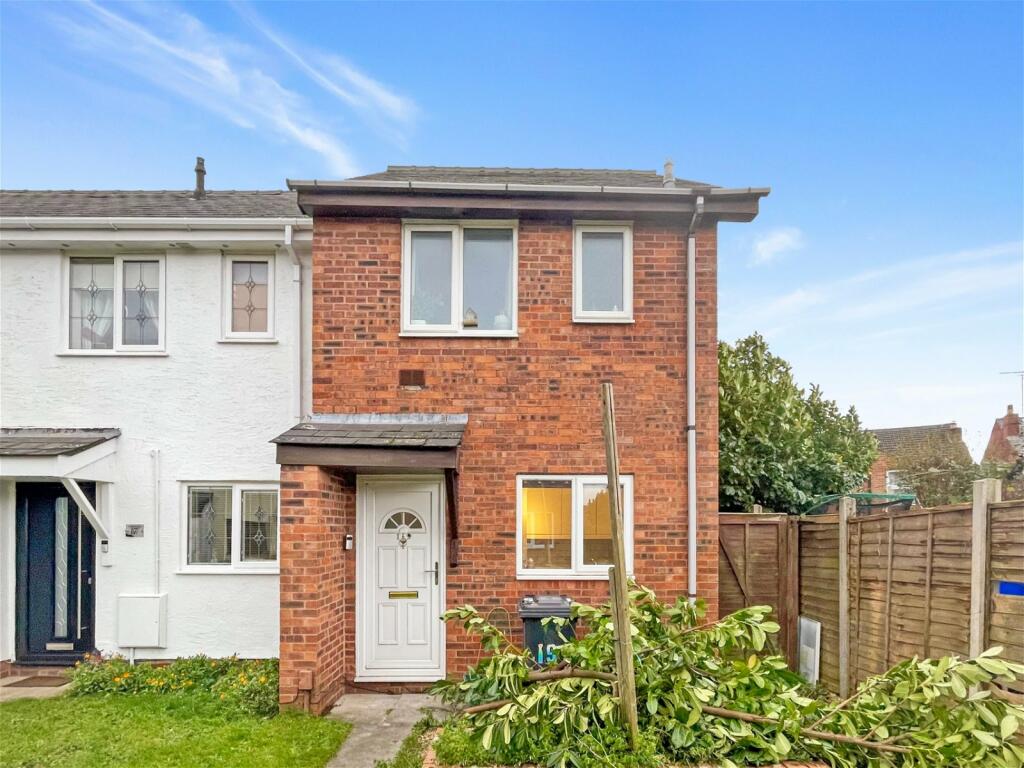 2 bedroom end of terrace house for rent in Maldon Gardens, Gloucester