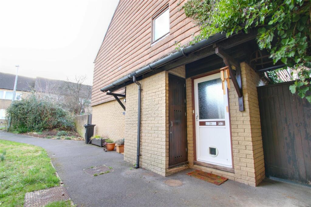 2 bedroom apartment for sale in Colne Green, Keynsham, Bristol, BS31