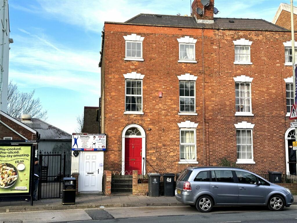 6 bedroom house share for sale in London Road, Gloucester, GL1 3HF, GL1