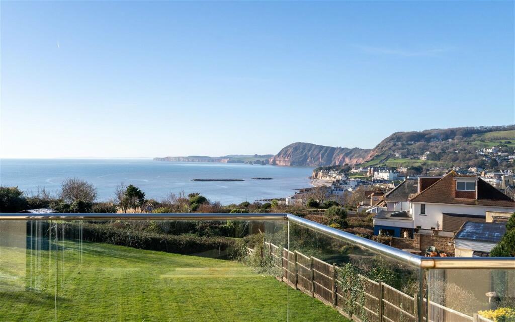 4 bedroom semidetached house for sale in Cliff Road, Sidmouth, EX10