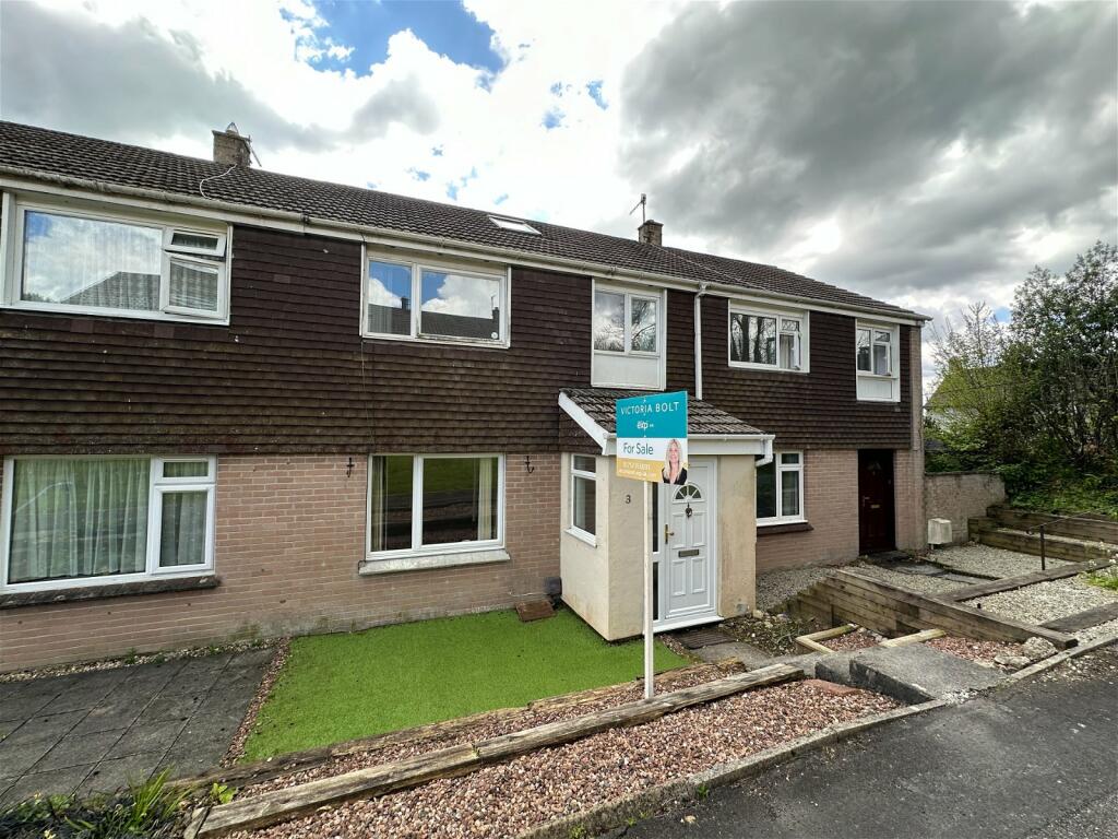 3 bedroom terraced house for sale in Manor Close, Ivybridge, PL21