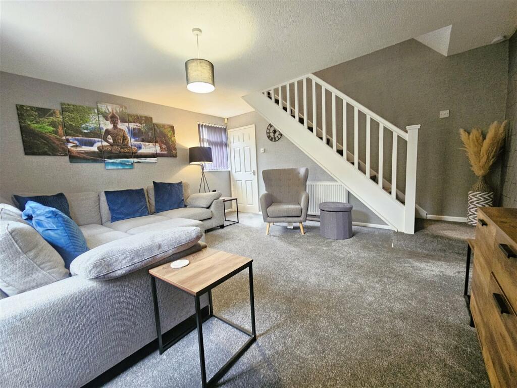 3 bedroom end of terrace house for sale in Frobisher Drive, Saltash