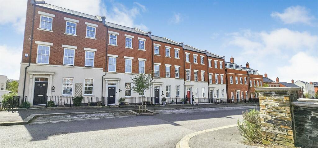 5 bedroom terraced house for sale in Pegasus Place, Sherford, Plymouth, PL9 8FB, PL9