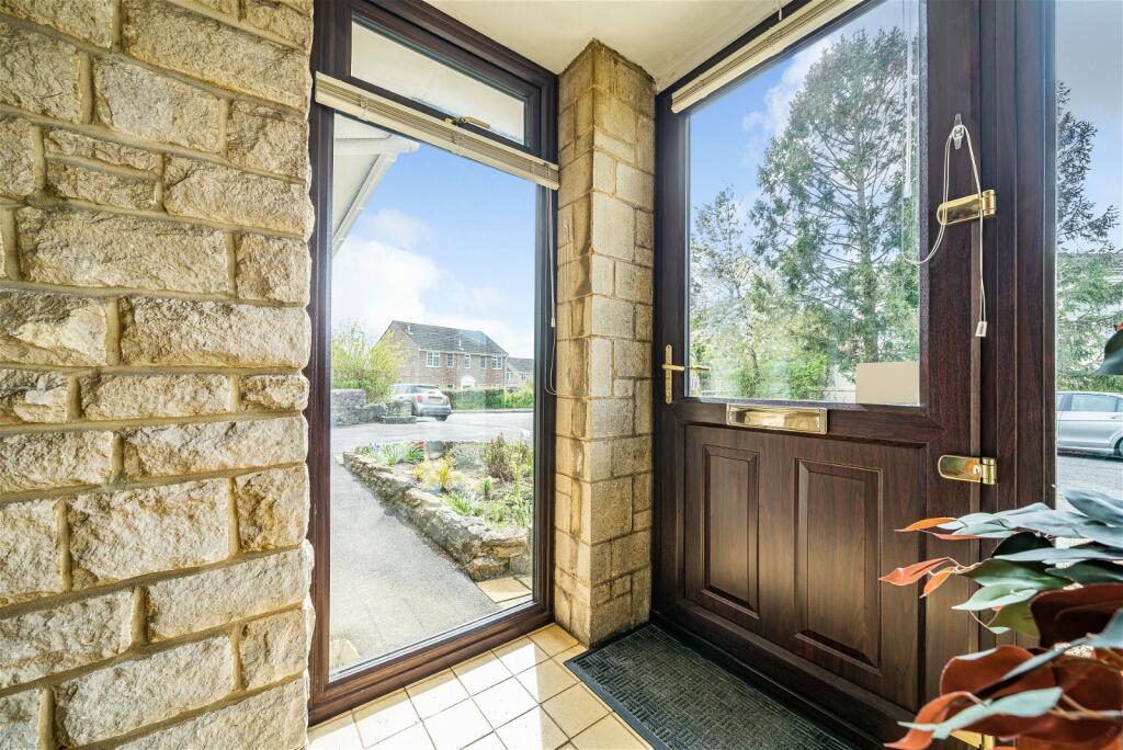 Additional property image - Treetops, Leystone Close, Frome BA11 2JY