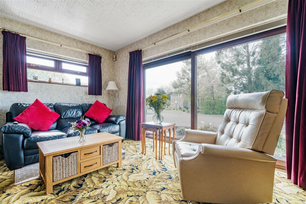 Additional property image - Treetops, Leystone Close, Frome BA11 2JY