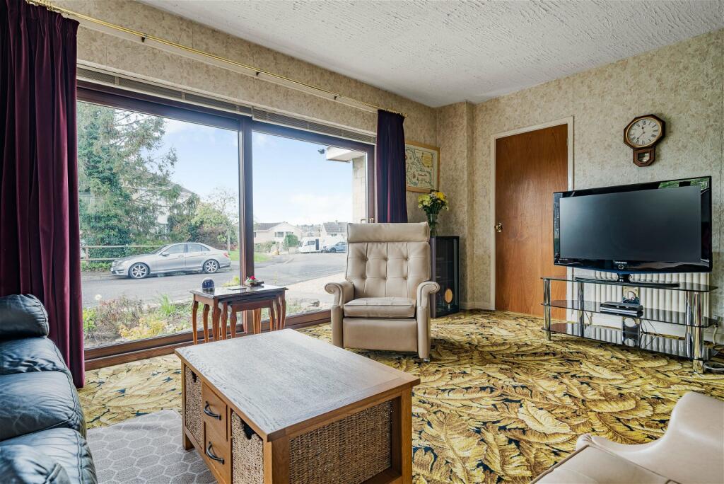 Additional property image - Treetops, Leystone Close, Frome BA11 2JY