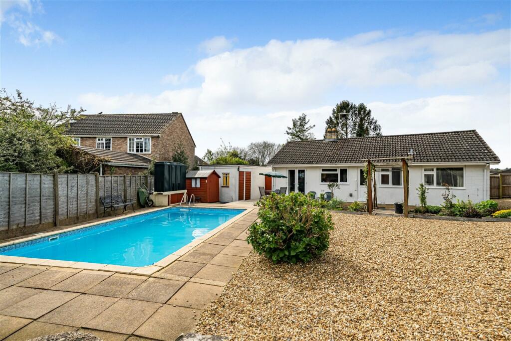 Additional property image - Treetops, Leystone Close, Frome BA11 2JY
