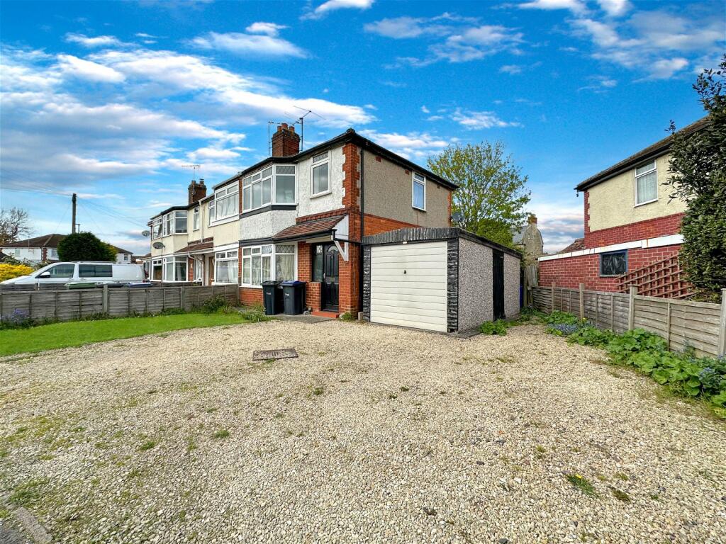 3 bedroom end of terrace house for sale in Warwick Crescent, Melksham, SN12