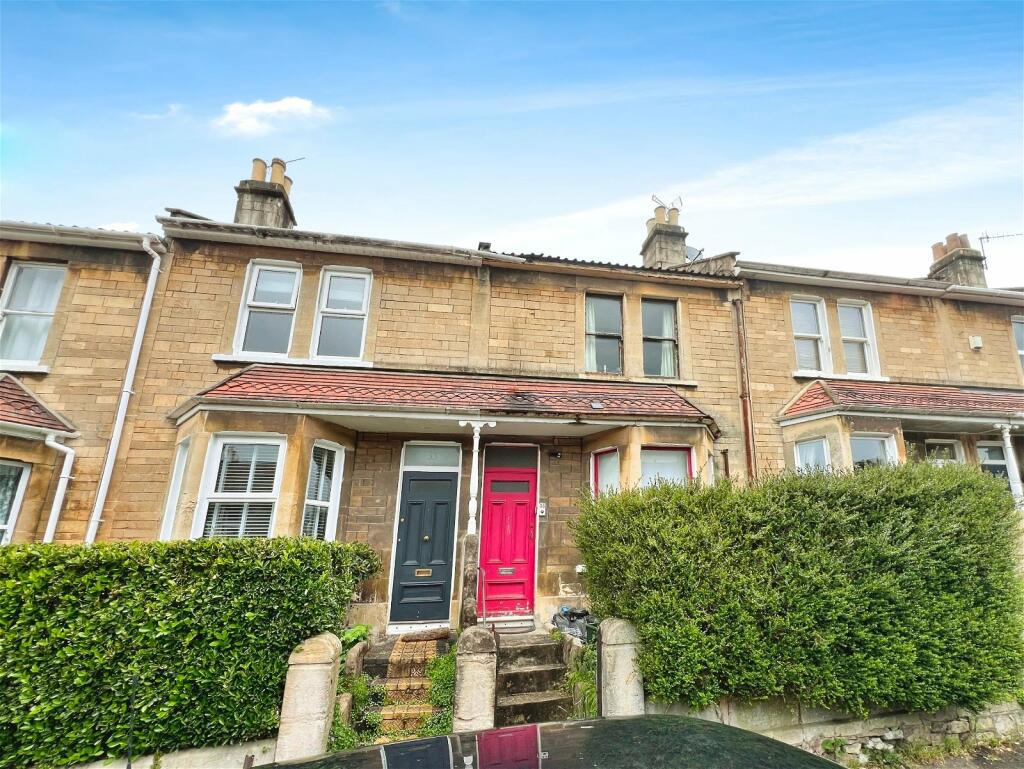 3 bedroom terraced house for sale in St. Johns Road, Lower Weston, Bath