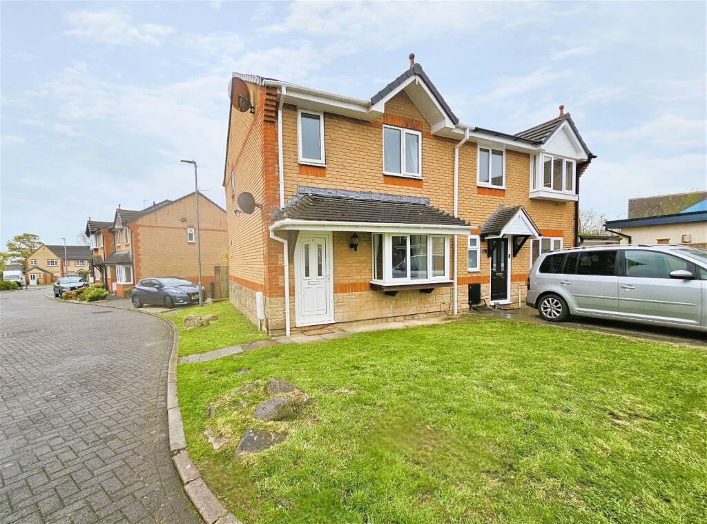 3 bedroom semidetached house for sale in Latchbrook, Saltash, PL12