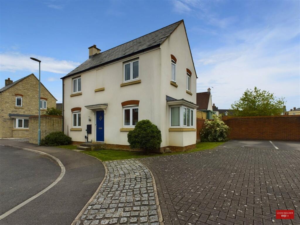 3 bedroom detached house for sale in Zura Avenue, Brockworth