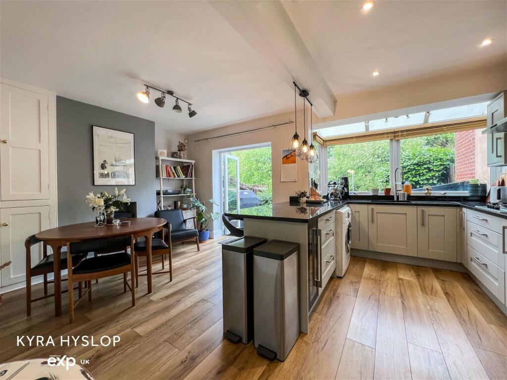 3 bedroom terraced house for sale in Hamlin Lane, Heavitree, Exeter