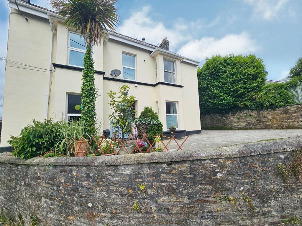 2 bedroom flat for sale in Castle Street, Bodmin, PL31 2DU, PL31