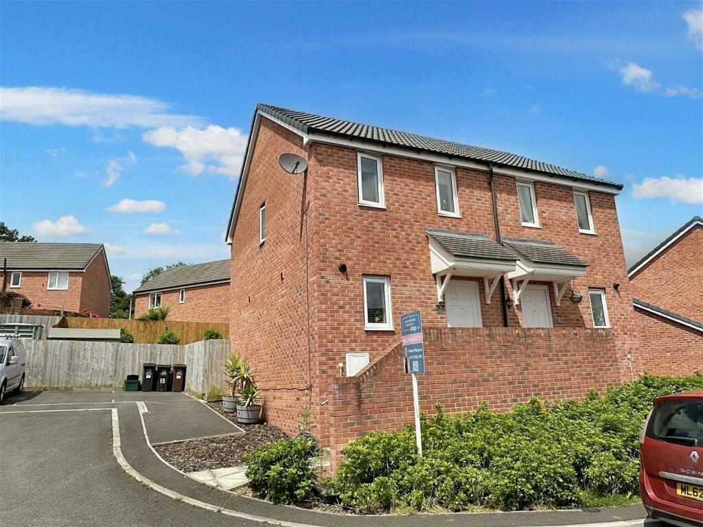 2 bedroom semidetached house for sale in Risdon Drive, Ivybridge, PL21