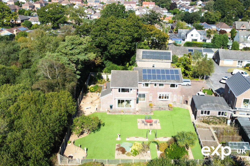 Additional property image - Impressive Five Bedroom Detached Family Home with Sea Views, Poole, Dorset