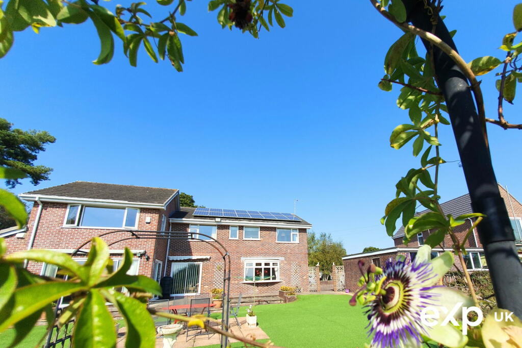 Additional property image - Impressive Five Bedroom Detached Family Home with Sea Views, Poole, Dorset