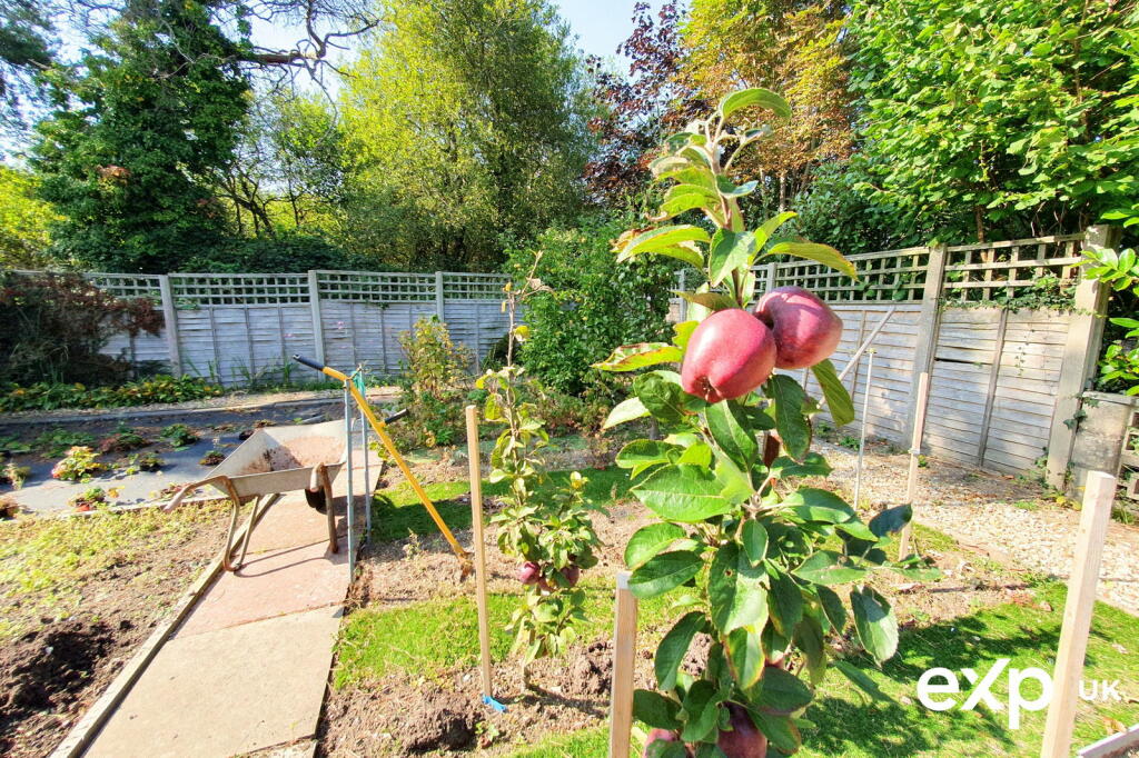 Additional property image - Impressive Five Bedroom Detached Family Home with Sea Views, Poole, Dorset