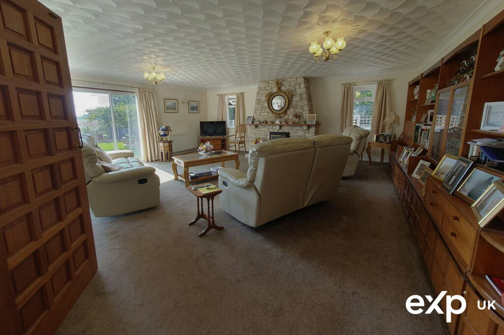 Additional property image - Impressive Five Bedroom Detached Family Home with Sea Views, Poole, Dorset
