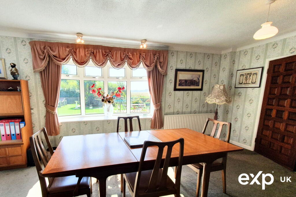 Additional property image - Impressive Five Bedroom Detached Family Home with Sea Views, Poole, Dorset