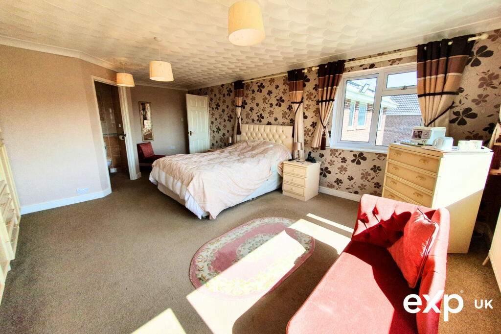 Additional property image - Impressive Five Bedroom Detached Family Home with Sea Views, Poole, Dorset