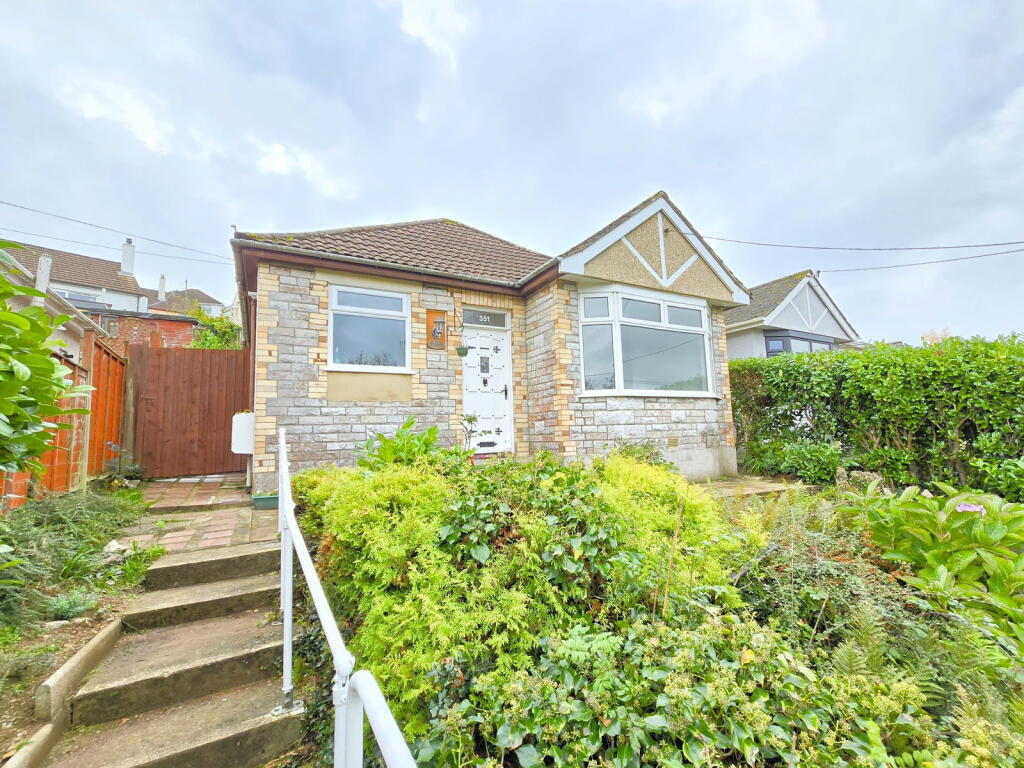 2 bedroom detached bungalow for sale in New Road, Saltash, PL12 6HL, PL12