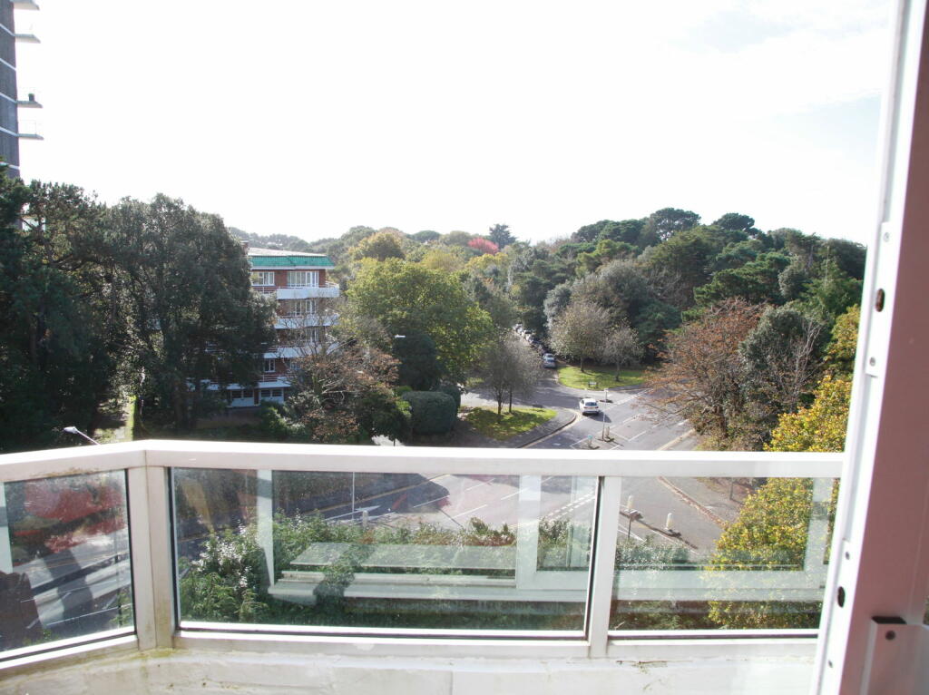Additional image 4 of Chine Crescent, Bournemouth, BH2 5LA