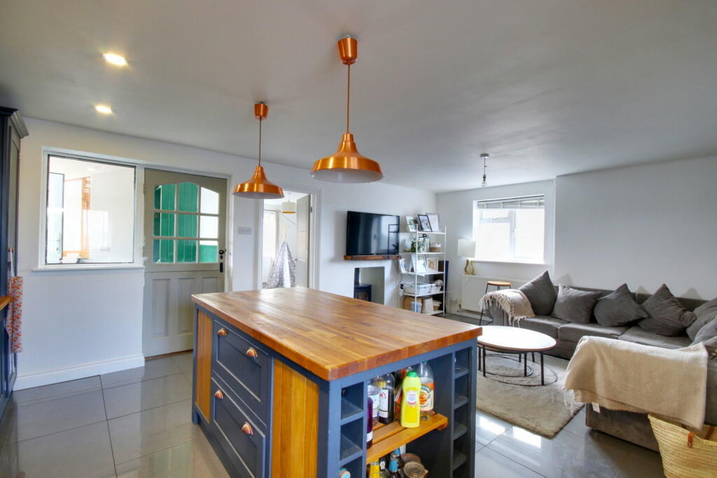 Additional property image - School View, Ston Easton, Radstock, BA3 4DJ