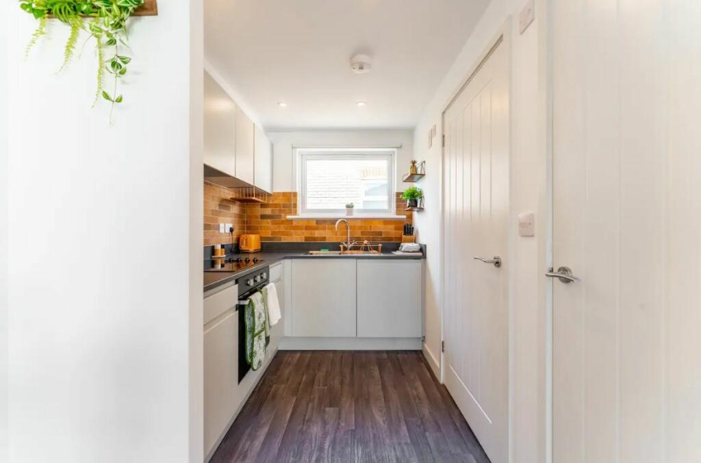 Property image - Bournemouth, Dorset, BH1 3FD