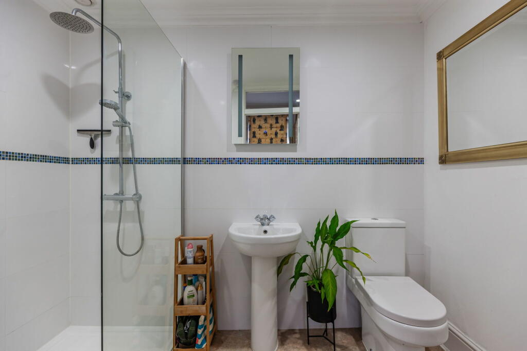 Additional property image - Bath, Somerset, BA1 2RU